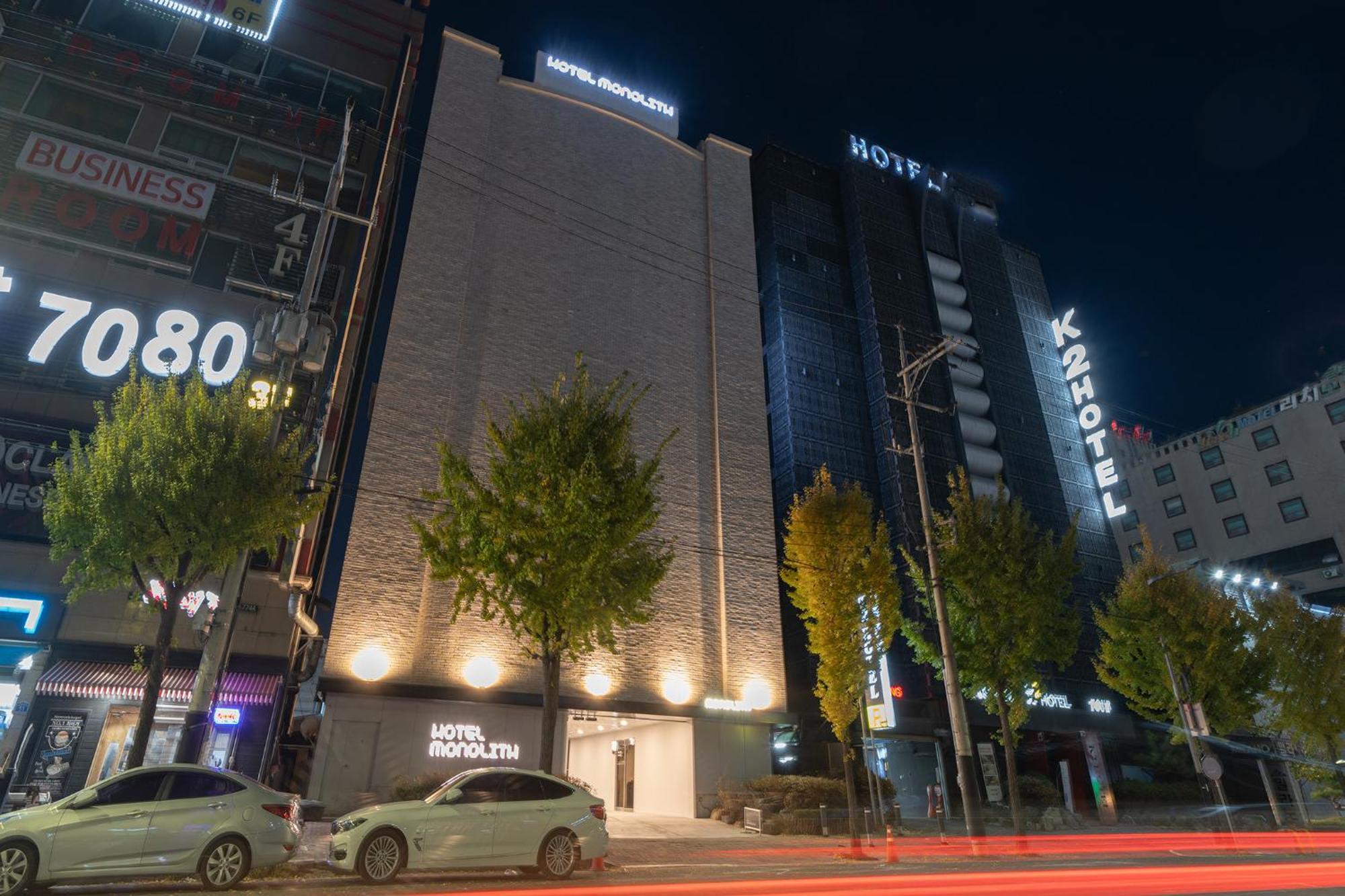 Monolith Hotel Cheonan Exterior foto